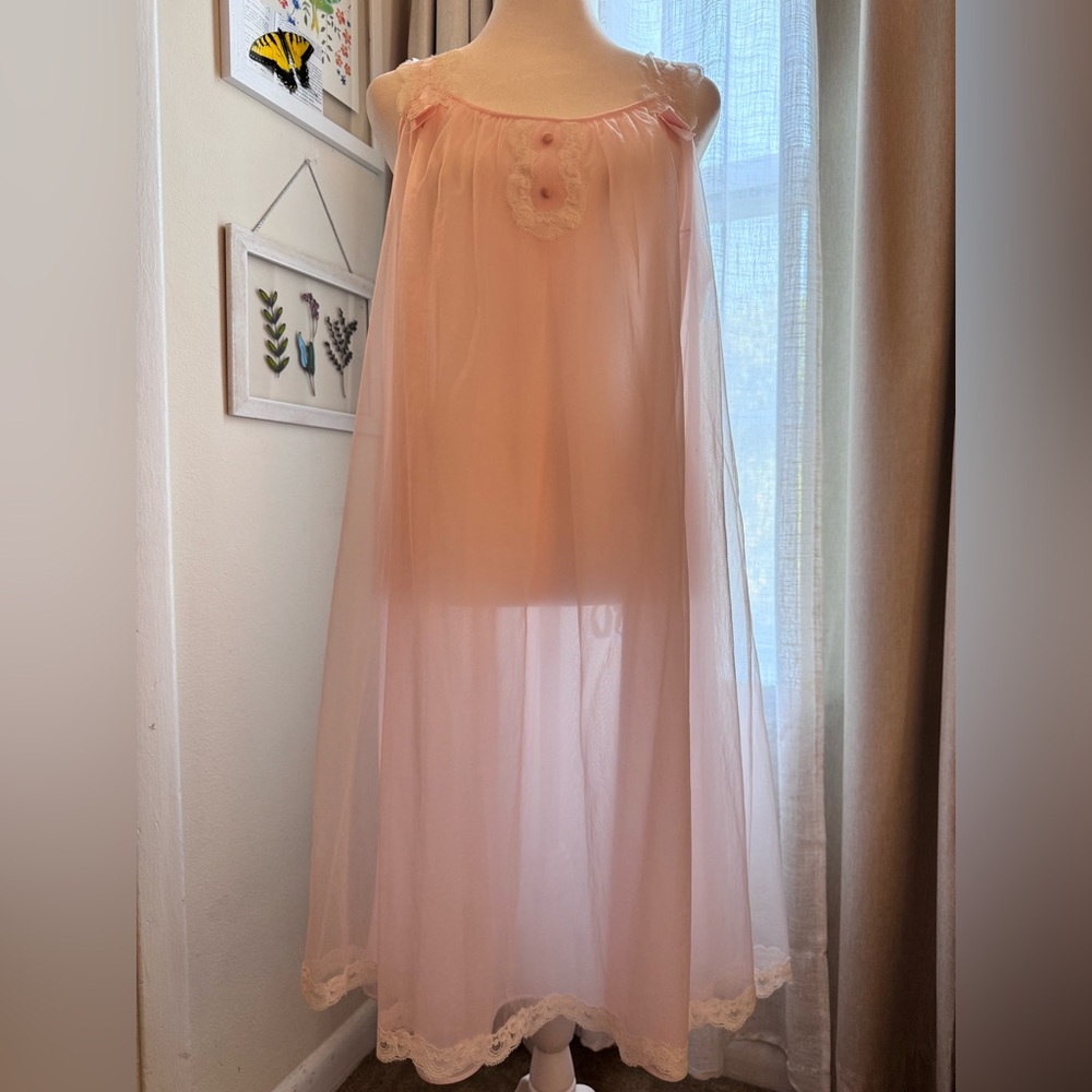 Vintage 1950s Vanity Fair Delicate Pink Nylon Chiffon & White Lace Nighty Slip